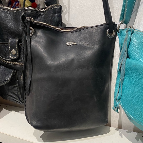 Roots charcoal TALL EDIE bag w silver beaver - Picture 1 of 6